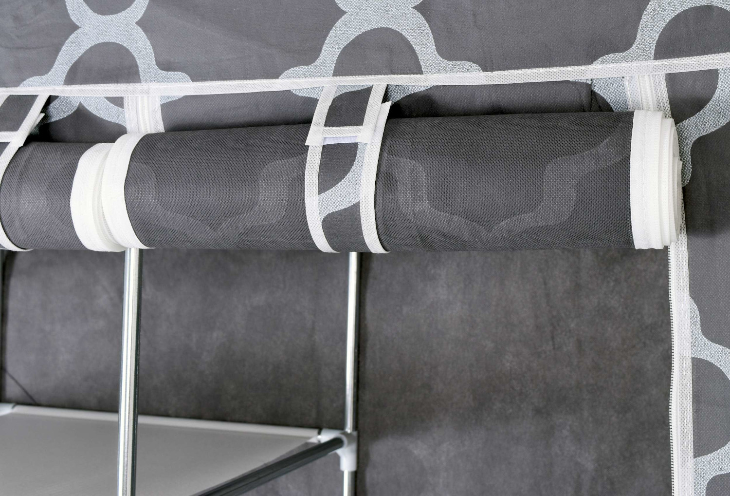 Garderoba tekstylna z 8 półkami SONIA szaro-biała wzór MAROKO